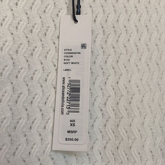 Alice + Olivia Lamara Ruffle Sleeve Crew Neck Top - Picture 3 of 8